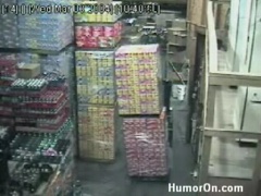 Идиот на складе... Наделал делов и свалил!!! 