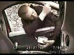 Не оставляйте в автомобиле ценные вещи!