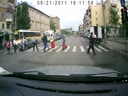Пешеход отомстил водителю за невнимательность